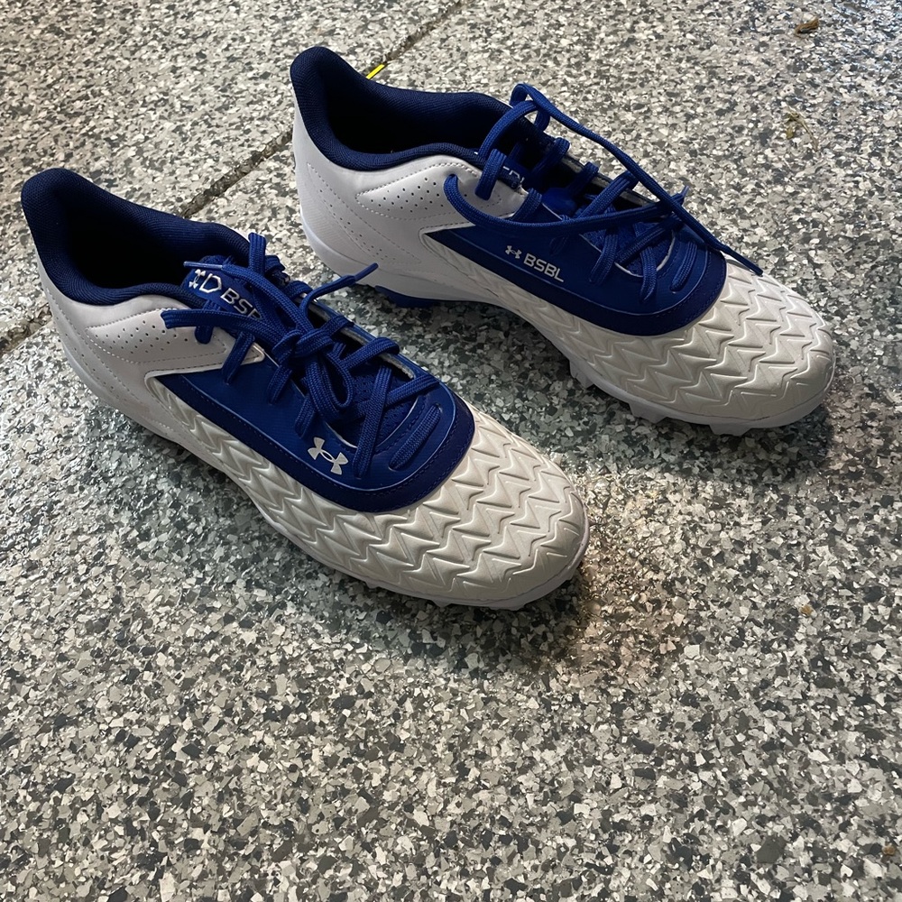 Under Armour Baseball Cleats - Like New/Worn Once